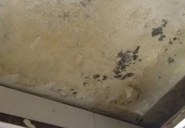 南澳阳台漏水维修公司分享下南澳卫生间渗水维修需要注意哪些问题。